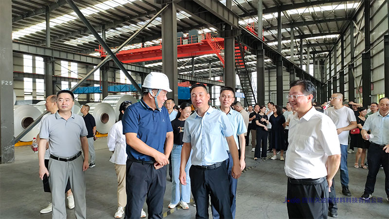 广元市利州区政协主席李映文率队考察122cc太阳集成游戏新材，，，推动绿色铝都建设