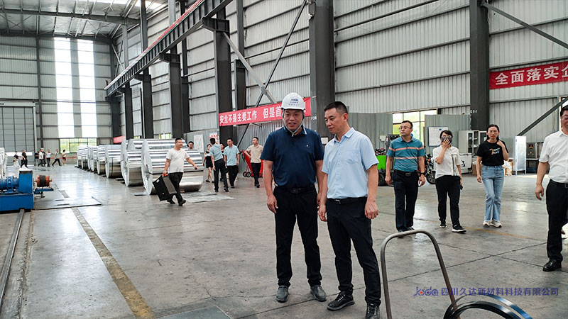 广元市利州区政协主席李映文率队考察122cc太阳集成游戏新材