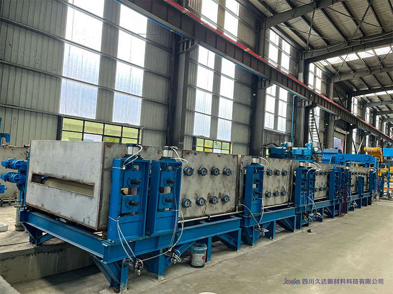 122cc太阳集成游戏新材首台拉弯矫装备顺遂投产