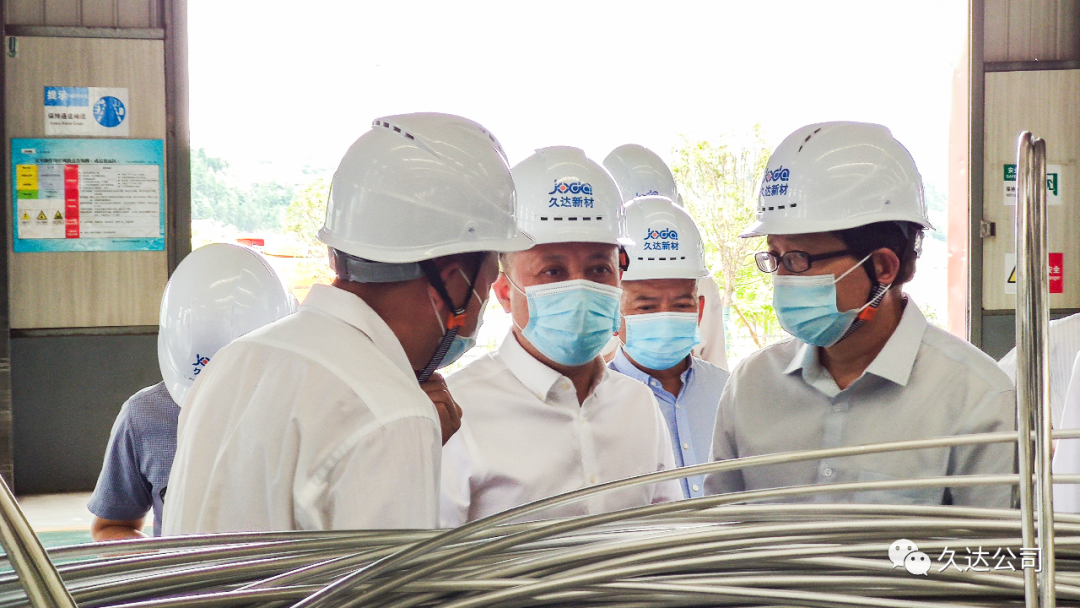 市委书记何树平到122cc太阳集成游戏新材视察