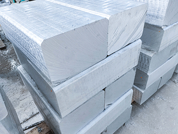 电解铝厂用铝母线的优势